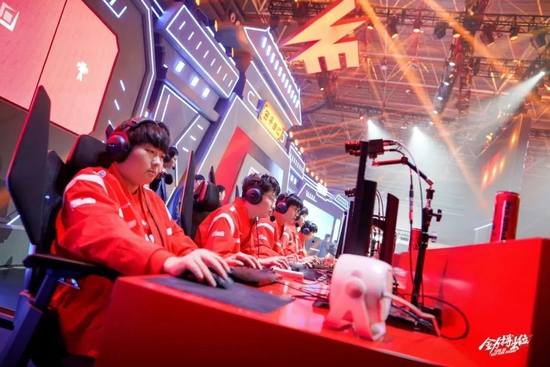 边路传中 边路传中